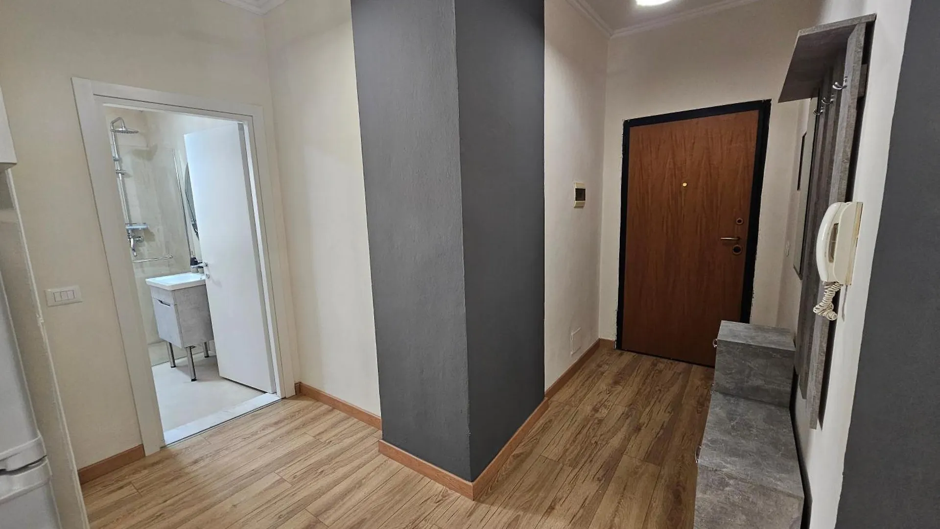New Bazar-Central Apartment 1 With Balcony Tirana